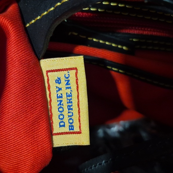 Dooney and Bourke - Picture 8 of 9